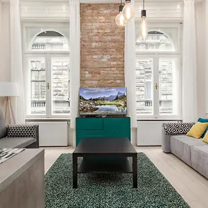 P43 Paulay Apartment