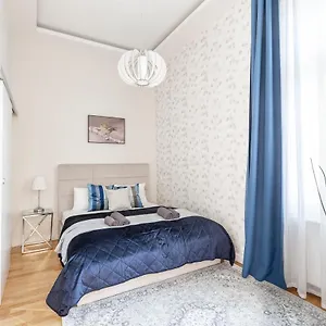 Luxury Quentin 3 Bedrm, 2 Bathrm Appartamento